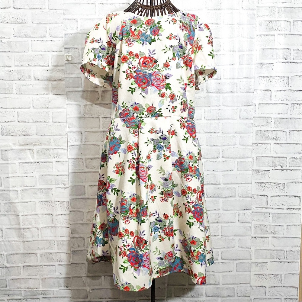 Forever 21 Floral short sleeve dress